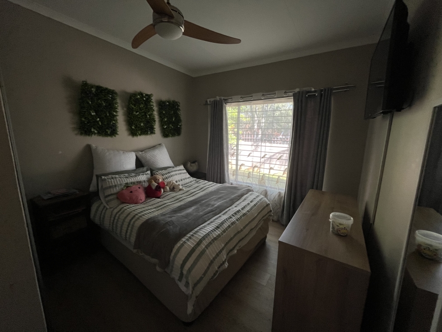 3 Bedroom Property for Sale in Safari Gardens North West